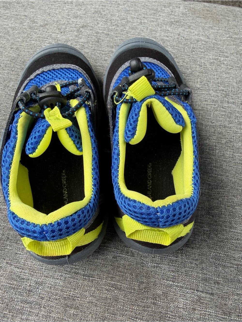 Highland creek Kids Blue and Neon Yellow water active Sneakers 12y kids 12 youth